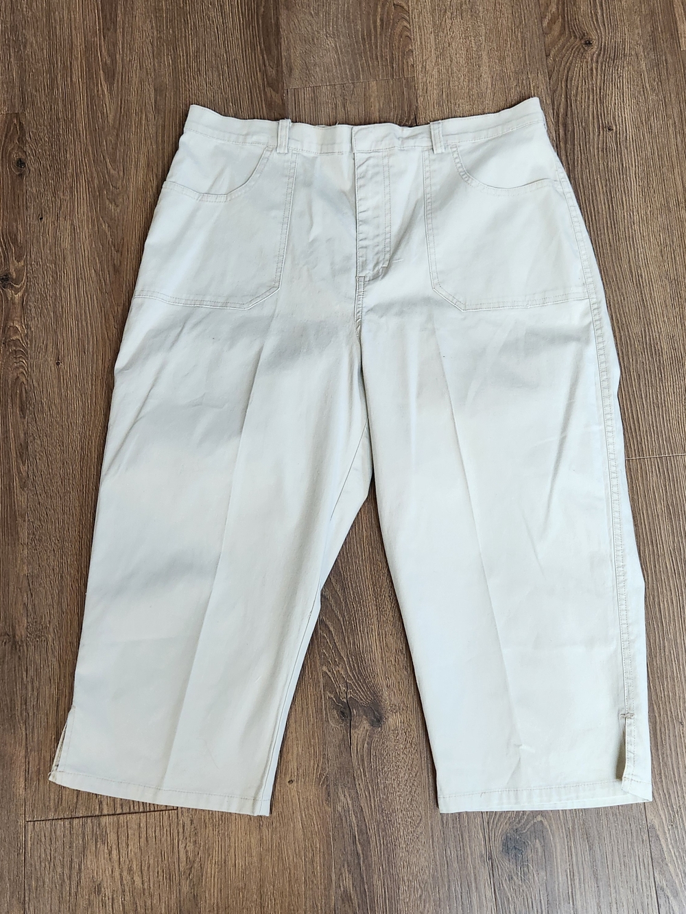 Gloria Vanderbilt Light Khaki Cropped Ankle Pants Size 16